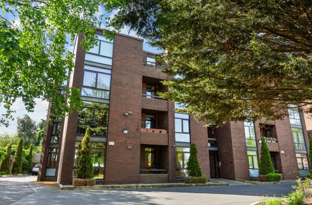 Apartment 14, Fortwilliam, Mount Merrion Avenue, Stillorgan, Co. Dublin - Click to view photos