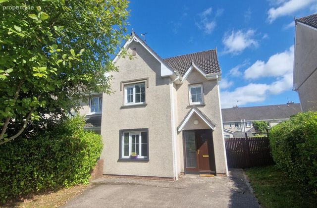 21 The Cedars, Classes Lake, Ballincollig, Co. Cork - Click to view photos