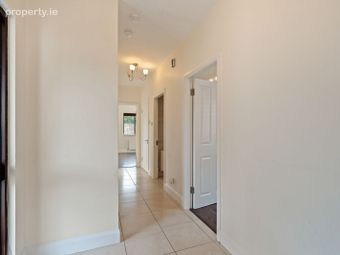 4 Manor Hill, Ballincollig, Co. Cork - Image 2