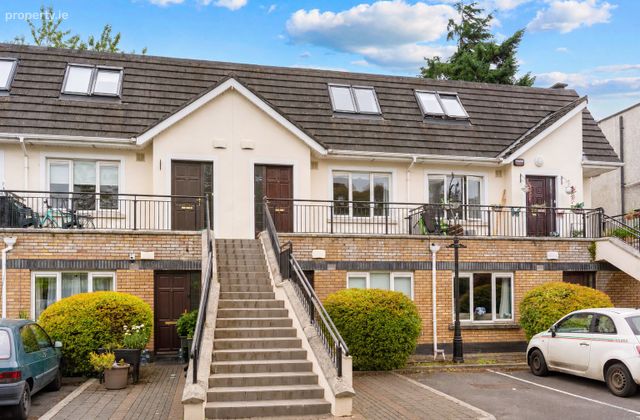 9 Esker Pines, Lucan, Lucan, Co. Dublin - Click to view photos