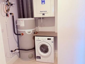 Apartment 100, Meadow View, Clay Farm Place, Dubli, Leopardstown, Dublin 18 - Image 2