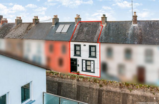 11 Clifford Terrace, Wexford Town, Co. Wexford - Click to view photos