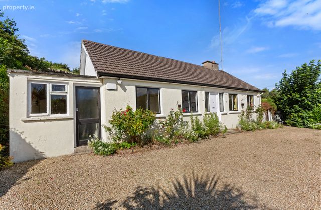 37 Bray Road, Loughlinstown, Co Dublin, Loughlinstown, Co. Dublin - Click to view photos