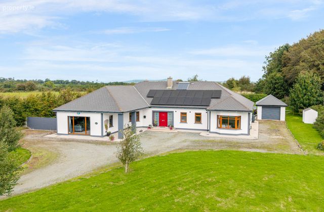 St. Pio, Knockskimolin, Oulart, Gorey, Co. Wexford - Click to view photos