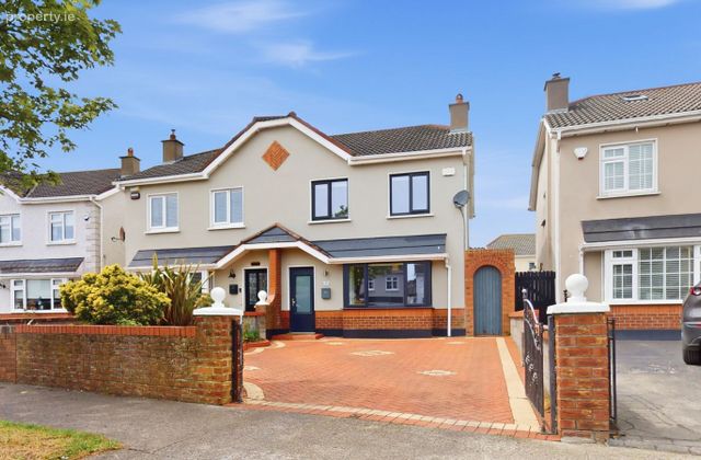7 Elmfield Green, Clare Hall, Clongriffin, Dublin 13 - Click to view photos