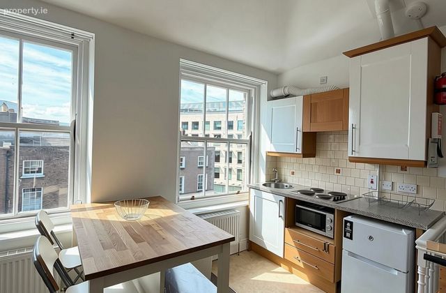 Apartment 5, 102/103, Leeson Street Lower, Dublin 2 - Click to view photos