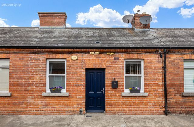 13 Pembroke Cottages, Donnybrook, Dublin 4 - Click to view photos
