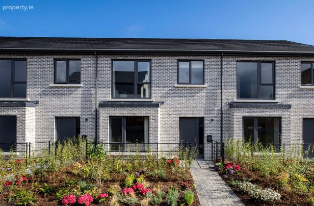 Ivar B, Cherrywood, Co. Dublin - Click to view photos