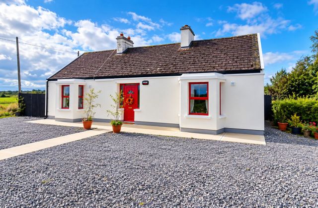 Attiballa, Elphin, Tulsk, Co. Roscommon - Click to view photos