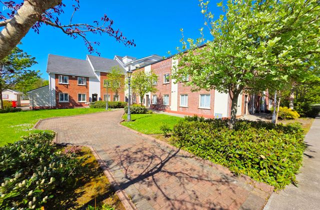 Duplex Apartment 25, Gort Siar, Clybaun, Co. Galway - Click to view photos