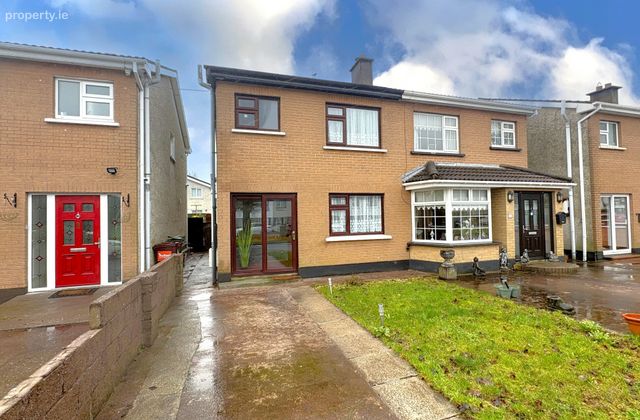 47 Aisling Lawn, Ballincollig, Carrigrohane, Co. Cork - Click to view photos