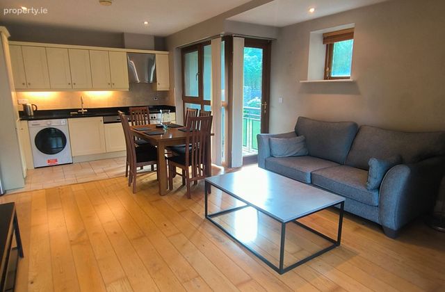 38 Douglas House, Maryborough Hill, Douglas, Cork, Rochestown, Co. Cork - Click to view photos