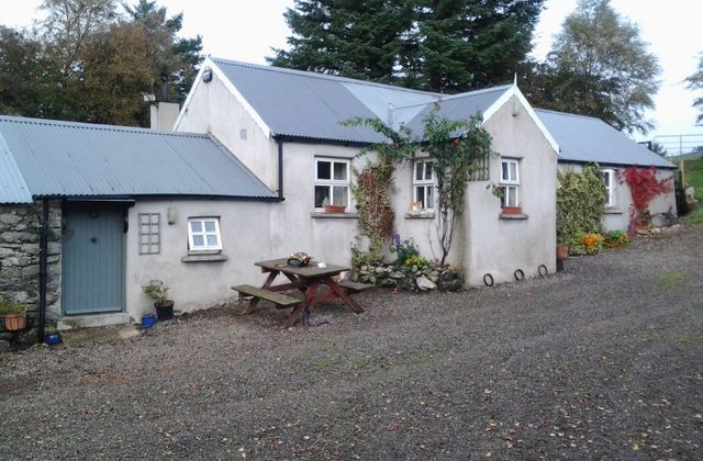Shamrock Lodge, Knockananna, Tinahely, Co. Wicklow - Click to view photos