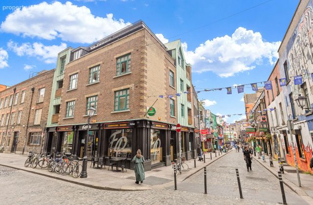 17 Crown Alley, Temple Bar, Dublin 2 - Click to view photos