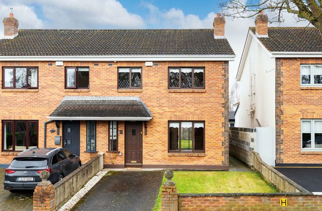 7 Portersgate Close, Clonsilla, Dublin 15 - Click to view photos