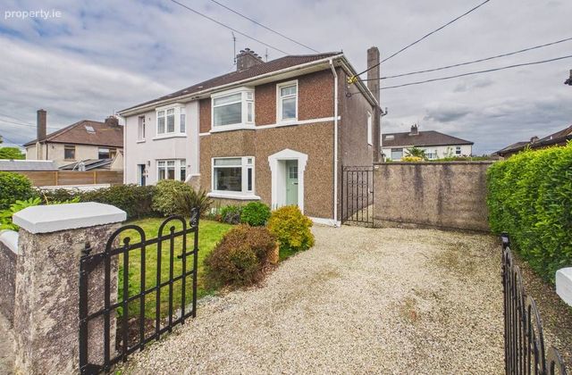 7 Sundrive Park, Ballinlough, Co. Cork - Click to view photos