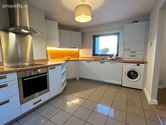 2 Bed Ground Floor Apartment, The Glen, Clon Brugh, Stepaside, Dublin 18 - Image 5