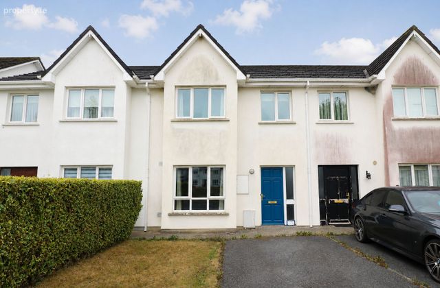 29 Ravenswood, Cregg Road, Carrick-on-Suir, Co. Tipperary - Click to view photos