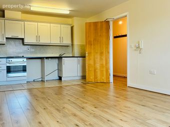 37 Rosbercon Court, Lower Rosbercon, New Ross, Co. Wexford - Image 3