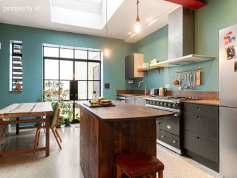 28 The Coombe, Dublin 1 - Image 5