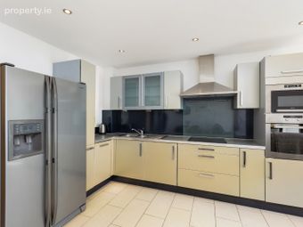 Apartment 17, Le Hunt House, Cabinteely, Dublin 18 - Image 5