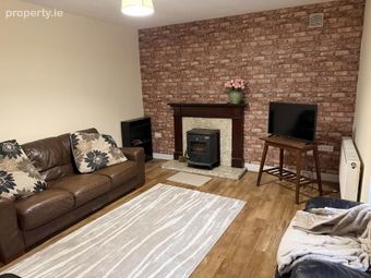35 Parkmore Manor, Roscrea, Co. Tipperary, Roscrea, Co. Tipperary - Image 3
