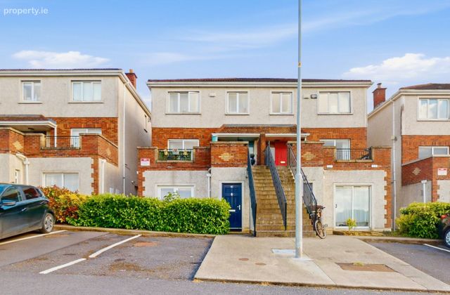 63 The Square, Riverbank, Drogheda, Co. Louth - Click to view photos