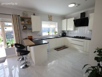 48 The Park, Janeville, Carrigaline, Co. Cork - Image 4