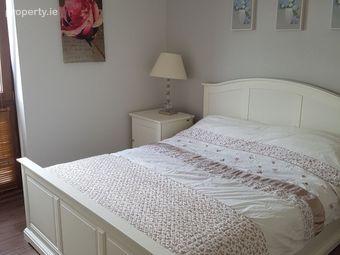 Apartment 8 , Block 3, Clarion Quay, North Wall Qu, IFSC, Dublin 1 - Image 4
