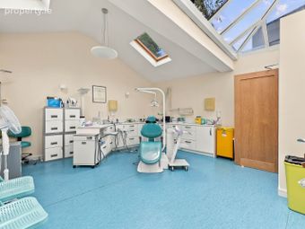 2 Castle Terrace, Malahide, Co. Dublin - Image 4