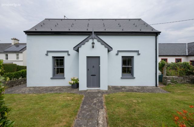 The Old Schoolhouse, Church Strand, Baltimore, Co. Cork - Click to view photos
