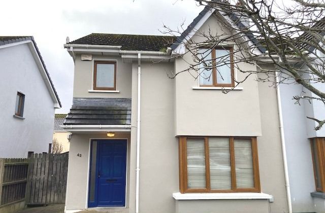 42 Cois L&iacute;, Ballyvelly, Tralee, Co. Kerry - Click to view photos