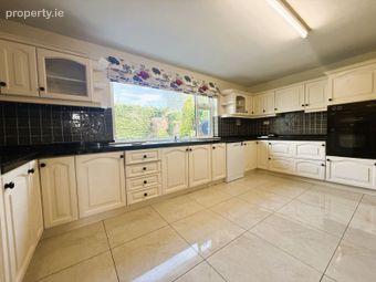 44 Fairyfield, Parteen, Garraun, Co. Clare - Image 3