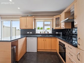 7 Carrig Avenue, Carrig Na Curra, Carrigaline, Co. Cork - Image 5