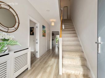 8 Willow Glen, Glenamuck Road, Carrickmines, Dublin 18, Carrickmines, Dublin 18 - Image 2