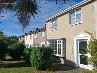 9 The Townhouses, Crab Lane, Ballintemple, Co. Cork - Image 4