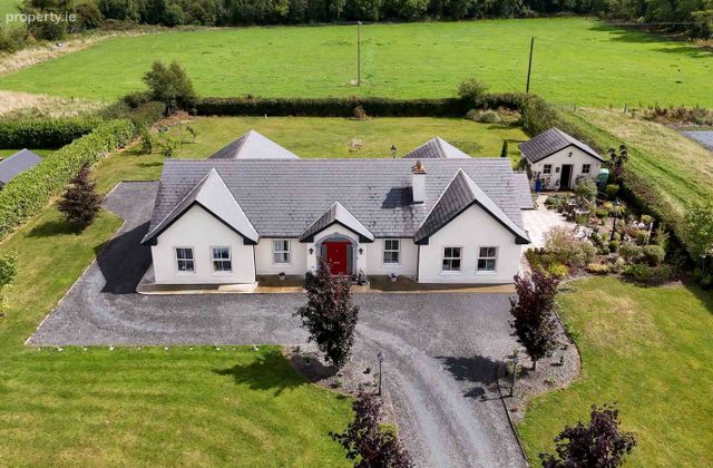 Grange, Bohermeen, Co. Meath - Click to view photos