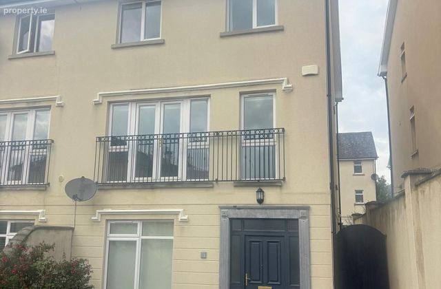 10 Kingsfort Square, Castlepark, Mallow, Co. Cork - Click to view photos