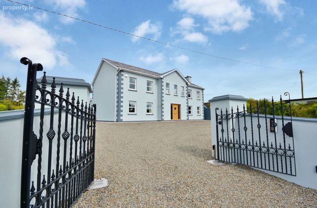 Meenganaire, Knocknagoshel, Co. Kerry - Click to view photos