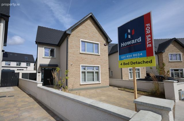 7 Clover Lawn, Janeville, Carrigaline, Co. Cork - Click to view photos