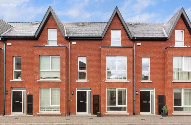 4 Churchfield, Clontarf Road, Clontarf, Dublin 3 - Click to view photos