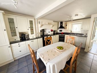 7 Burke Street, Fethard, Co. Tipperary - Image 3