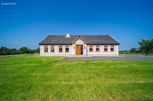 Rathnawooraun, Killala, Co. Mayo - Click to view photos