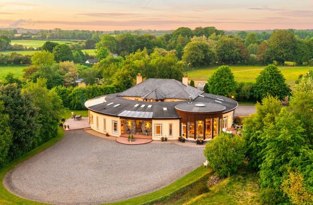 St. John's Grove, Gilltown, Kilcullen, Co. Kildare, Kilcullen, Co. Kildare - Click to view photos