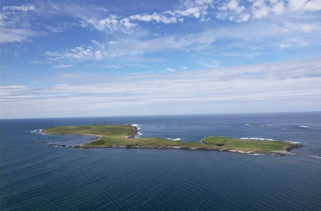 Mutton Island, Quilty, Co. Clare - Click to view photos