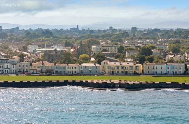 Iona House, Newtownsmith, Sandycove, Co. Dublin - Click to view photos