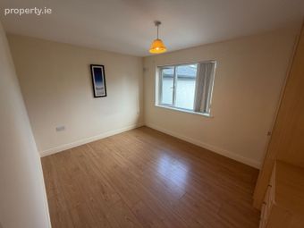 4 Hazel House, Bride Street, Loughrea, Co. Galway - Image 4