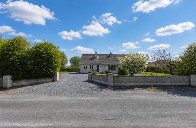 Killaderry, Daingean, Co. Offaly - Click to view photos