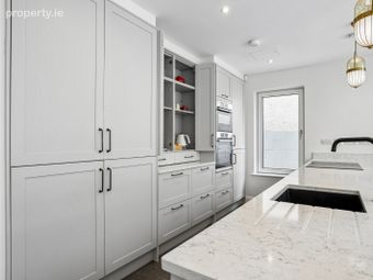 2 Canonbrook Court, Lucan, Co Dublin, Lucan, Co. Dublin - Image 4