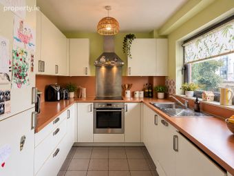 Apartment 105, Block A, The Park, Clon Brugh, Stepaside, Dublin 18 - Image 5